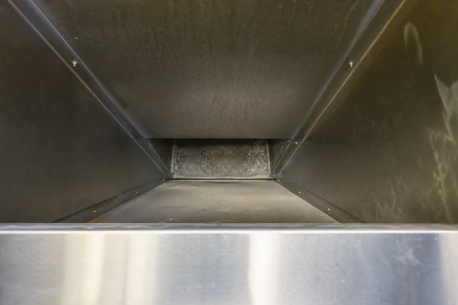 Canopy vs duct cleaning